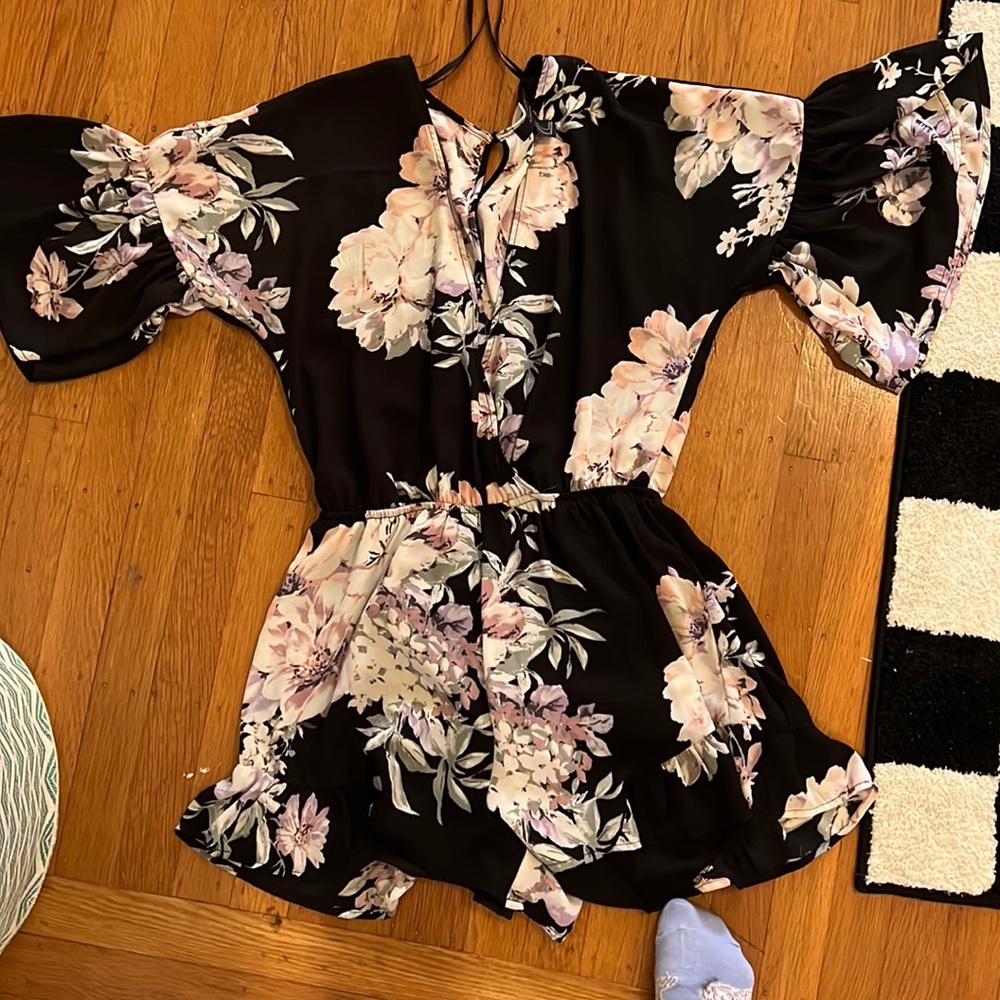 Forever 21 Floral Romper, Small